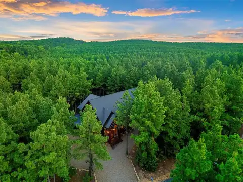 86 Gopher Wood Trail, Broken Bow, OK 74728