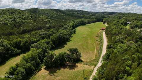 000 Farm Road 1182, Aurora, MO 65605
