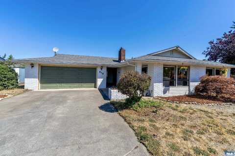 518 E Willow St, Sequim, WA 98382