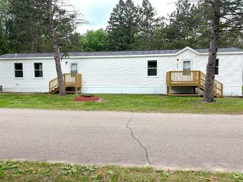 402 Lilly Ln., Altoona, WI 54720