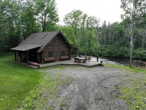 3939 Teegan Lane, Laona, WI 54541