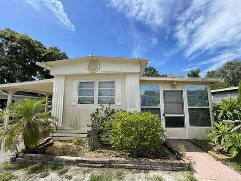 13222 Grape Avenue, #207, Grand Island, FL 32735