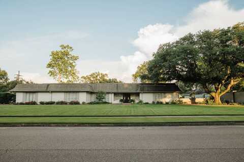 902 Robert E Lee, Greenwood, MS 38930