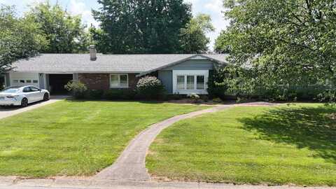 3 Kincaid Dr, Fairfield, IL 62837