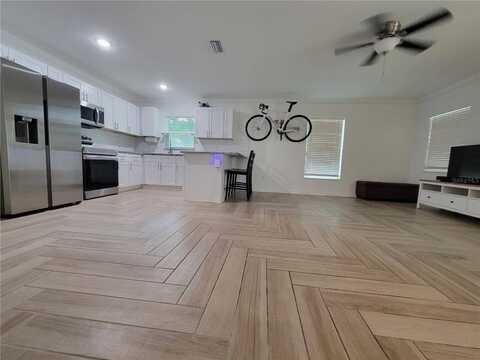 328 20th W St, Palmetto, FL 34221