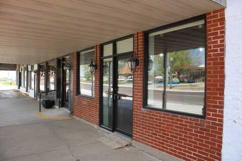 109 S. Center St, Shelbina, MO 63468