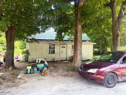 88 1ST ST, BIG CLIFTY, KY 42712