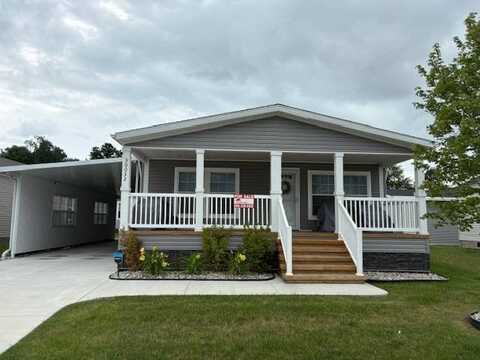 30032 Pineview Circle, Chesterfield, MI 48051