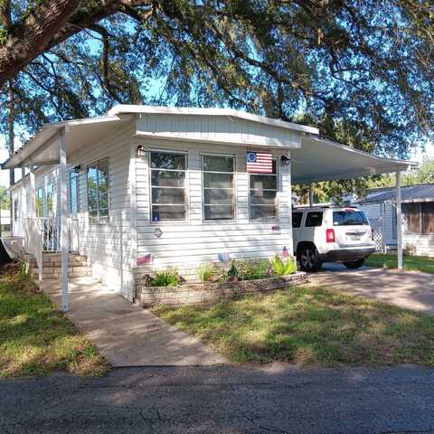 813 W Colonial Cir., Daytona Beach, FL 32117