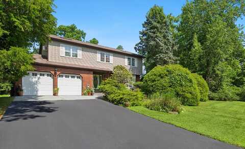9 Marydale Lane, Brookhaven, NY 11719