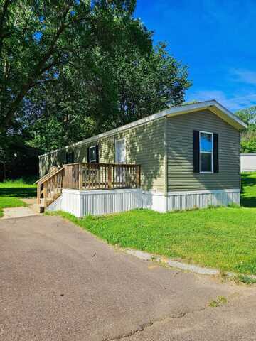 3700 28th St, Sioux City, IA 51105