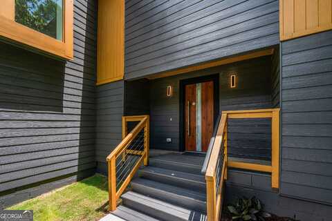 2155 Venetian, Atlanta, GA 30311