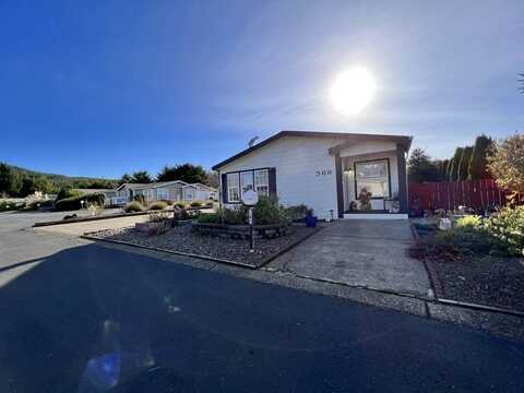 569 NE 62nd St, Newport, OR 97365