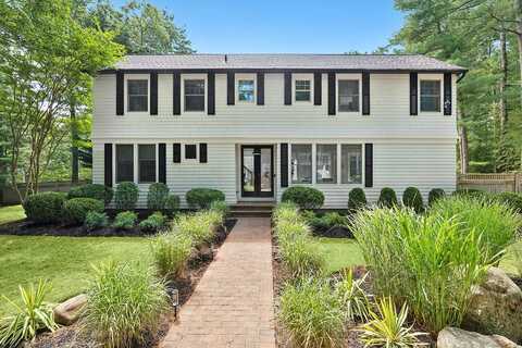 5 Spread Oak Lane, East Hampton, NY 11937