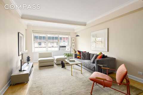 320 West 76th Street, New York, NY 10023