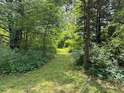 34 Gunpowder Dr, Athens, NY 12015
