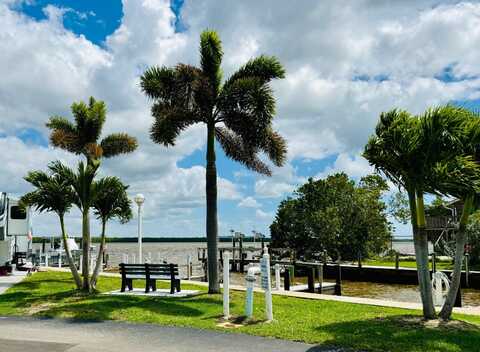 150 Smallwood Drive, Chokoloskee, FL 34138