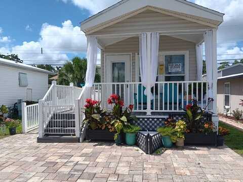 1000 Wiggins Pass Rd, Naples, FL 34110