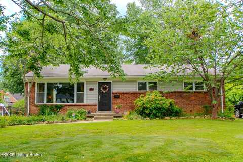 6818 Green Meadow Cir, Louisville, KY 40207