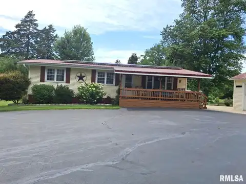 757 W LOCUST Street, Canton, IL 61520