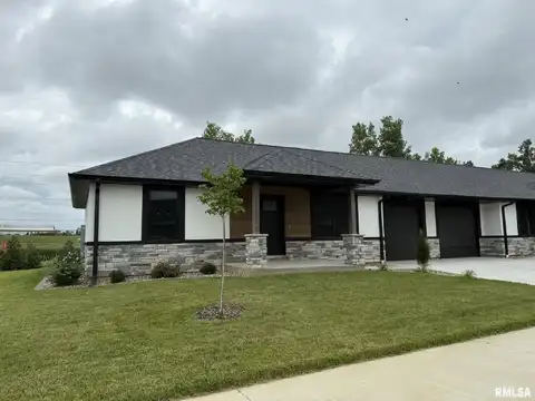 2813 N 23RD Street, Quincy, IL 62305