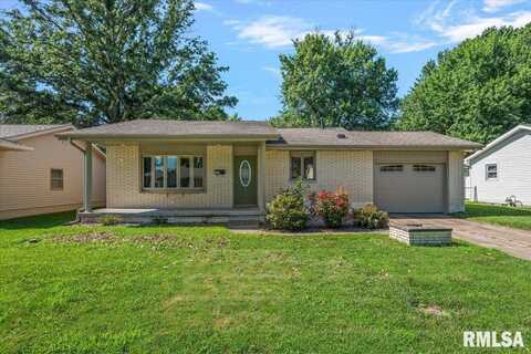 814 VIRGINIA Avenue, Taylorville, IL 62568