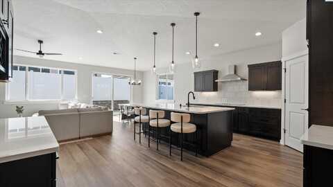 1347 Kalani Ct, West Richland, WA 99353