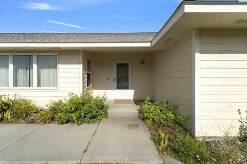 2004 Scottland Ct, West Richland, WA 99353