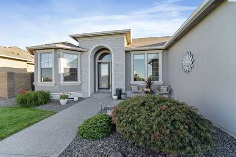 5889 W 41st Ave, Kennewick, WA 99338