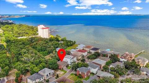 1518 White Caps Ln, Pensacola, FL 32507