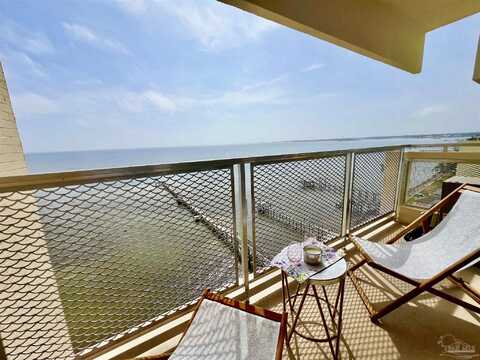 825 Bayshore Dr, Pensacola, FL 32507