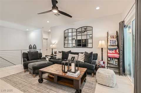8305 Cherry Glaze Avenue, Las Vegas, NV 89145