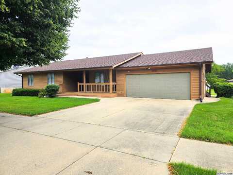 1973 S Carolina, MASON CITY, IA 50401