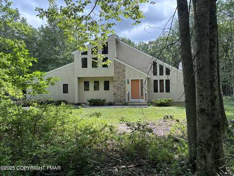 246 Victory Lane, Long Pond, PA 18334