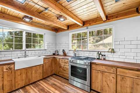 2170 Mourning Dove Lane, Clio, CA 96106