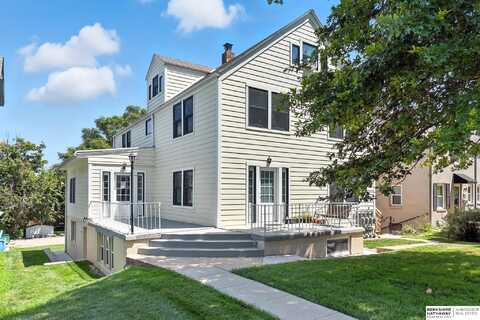817 N 48th Street, Omaha, NE 68132