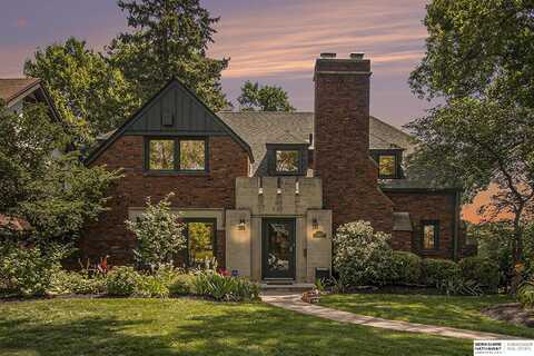 2503 N 55th Street, Omaha, NE 68104