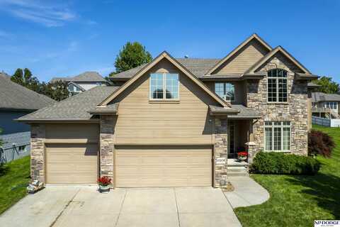 10208 Edna Street, La Vista, NE 68128