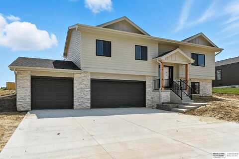 21501 Old Coach Road, Elkhorn, NE 68022