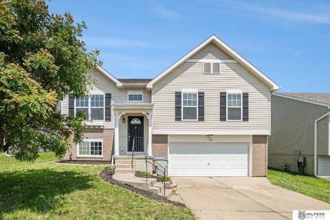8830 Quest Street, Omaha, NE 68122