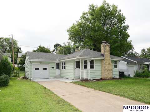 4317 N 55th Street, Omaha, NE 68104