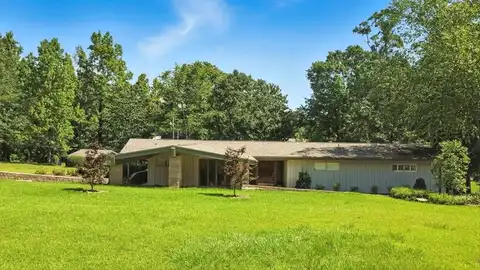 611 W Second Ave, Wiggins, MS 39577