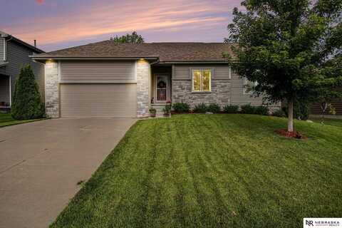 10402 N 152 Avenue, Bennington, NE 68007