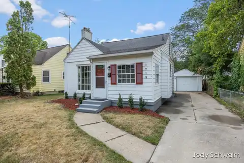 1713 Widdicomb Avenue NW, Grand Rapids, MI 49504