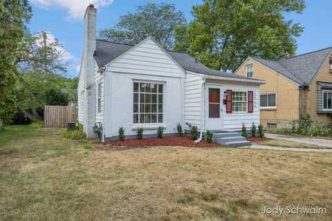 1713 Widdicomb Avenue NW, Grand Rapids, MI 49504