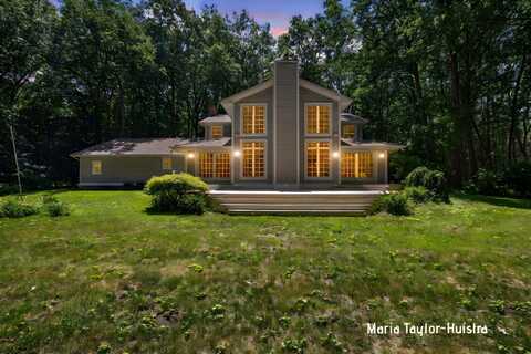 16945 Aliquot Drive, West Olive, MI 49460