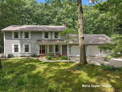 16945 Aliquot Drive, West Olive, MI 49460
