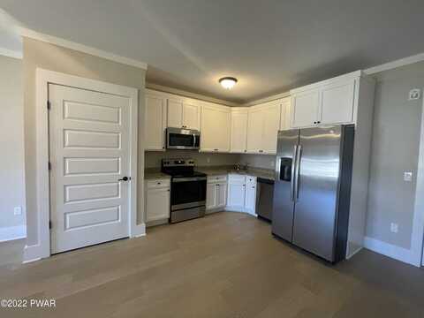 166 Paddlers Point #311, Matamoras, PA 18336
