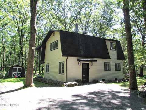 117 Village Lane, Lords Valley, PA 18428