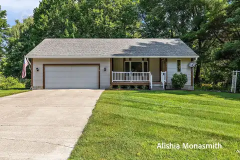 370 Pine Street, Fruitport, MI 49415